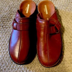 Clark Leather Slip Ons Size 9